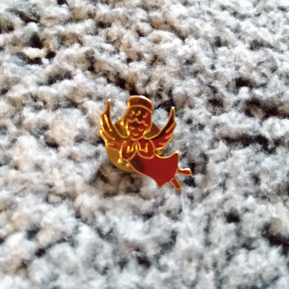 Angel pin